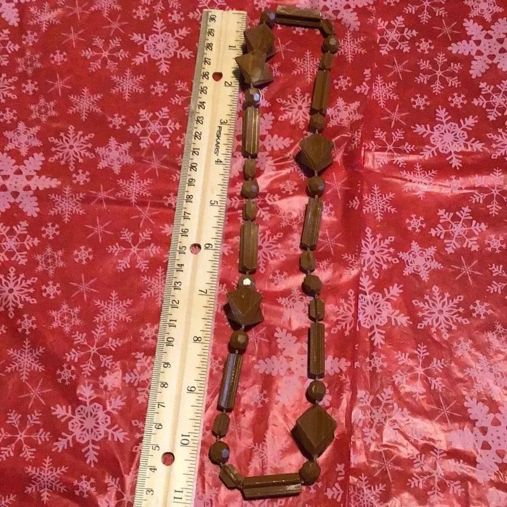 Vintage wood like dementional shape necklace